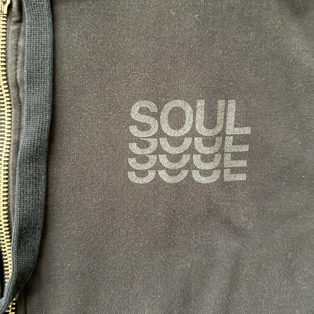 SoulCycle Black Hoodie Jacket size Large L🖤🖤K! - Picture 3 of 8